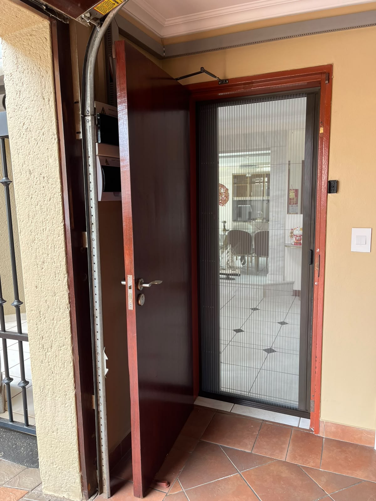 Normal Door flyscreen installation 4